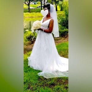 David’s Bridal Collection Wedding Dress size 8